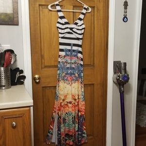 Docefit Striped & floral v neck maxi dress new